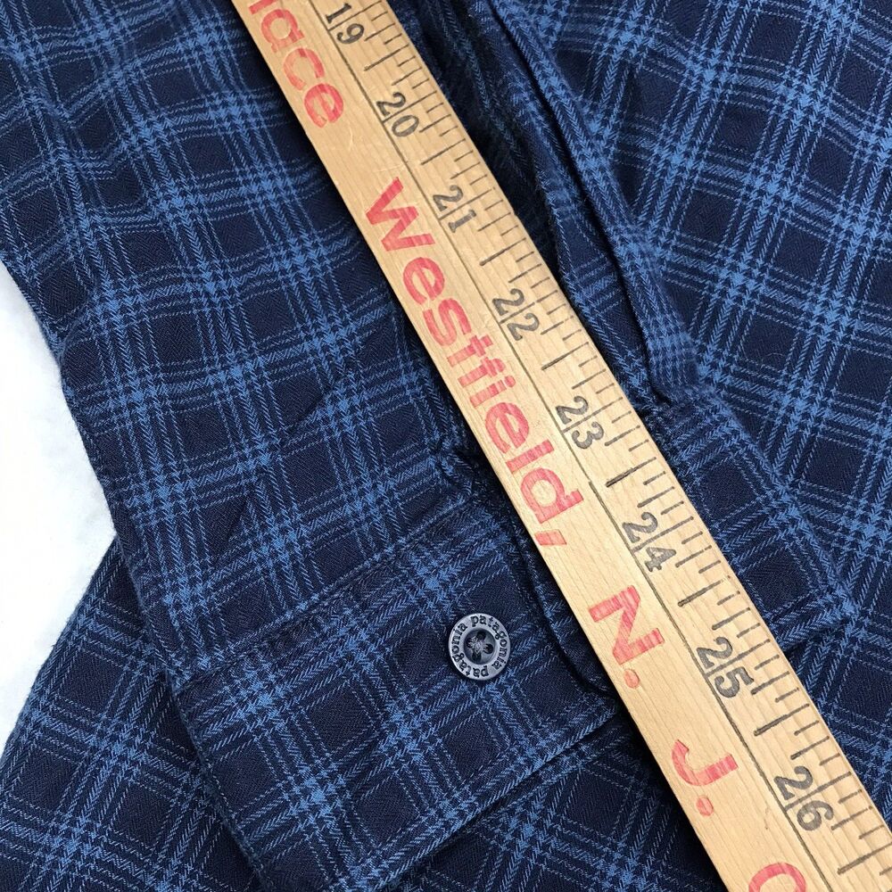 PATAGONIA Fjord Flannel Shirt Men L Blue Plaid GORP Organic Cotton Preppy - Picture 9 of 13
